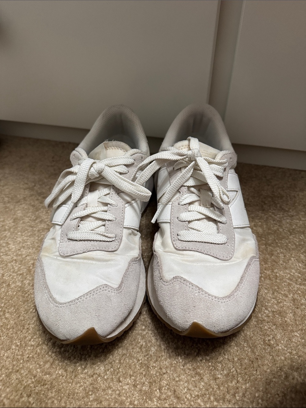 Women’s Casual Lace-Up Sneakers in Off-White